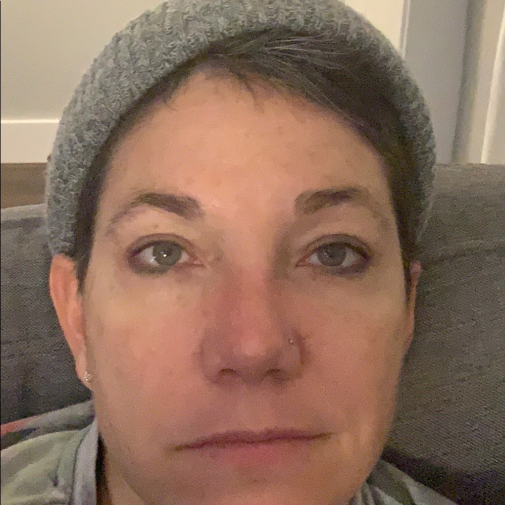 Meet your Posher, Gilian